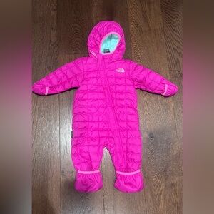 The North Face Infant Pink One-Piece Snowsuit 6-12 mo EUC